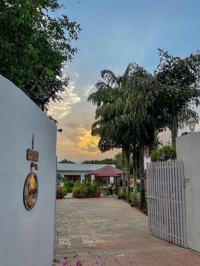 The Singh Farm Cosy Private Pool Farm Villa Gurgaon Bagian luar foto